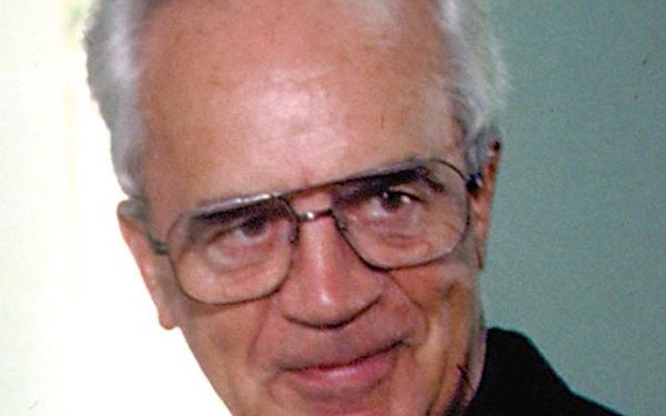 Padre Luis Quinn Negro