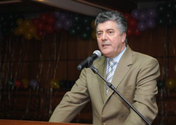 reconocimiento unanime roberto santana02