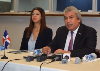 Carlos y la administrativa