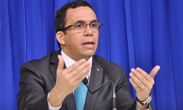 andresnavarroministroeducacion