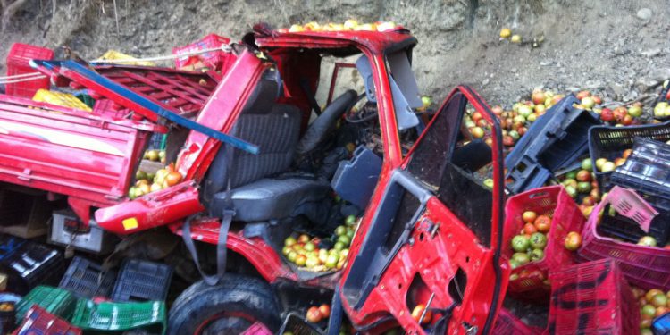Camion accidnete Tomate