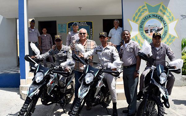 Pedro-entrega-motocicletas-OCoa