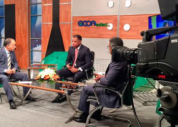 Administrador-Edesur-con-Huchi