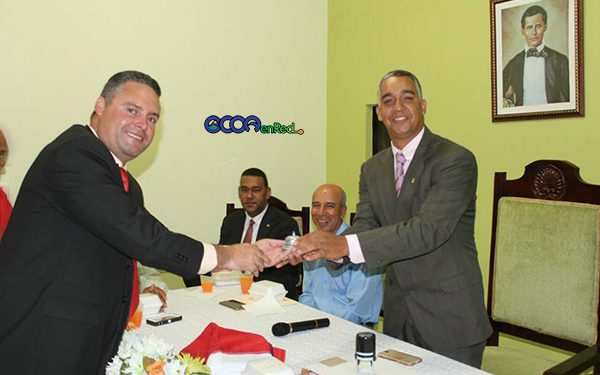 Elvin-patrocino-y-Julo-Villar-CLub-Leo