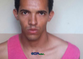 Ariel-Rossy-cuhilladas-mujer