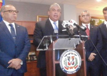 Carlos Castill Ocoa Estatua Duarte