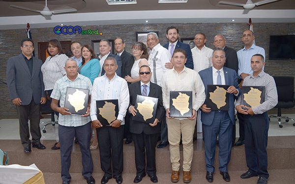 Reconocimiento-Ayuntamiento--y-Yudelis