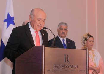 Embajador-Pablo-Luna-Panama