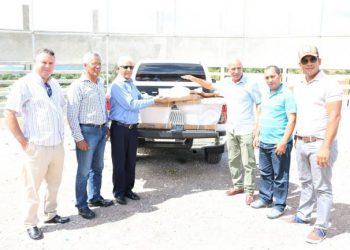 sabanalarguenses donan banos play