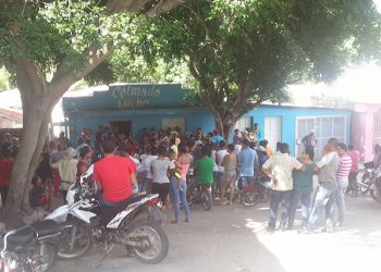 Colmado-Mujer--ahorcada