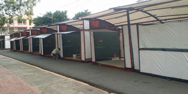 Escenario-Feria-Regional-del-Libro-Azua-2017.-1024x550