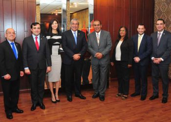 Carlos en Listin diario