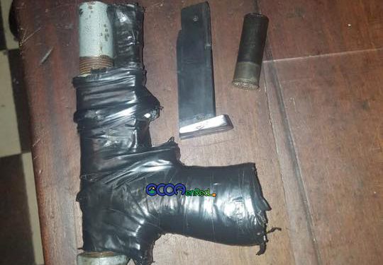 Chilena-con-hombre-ocupada