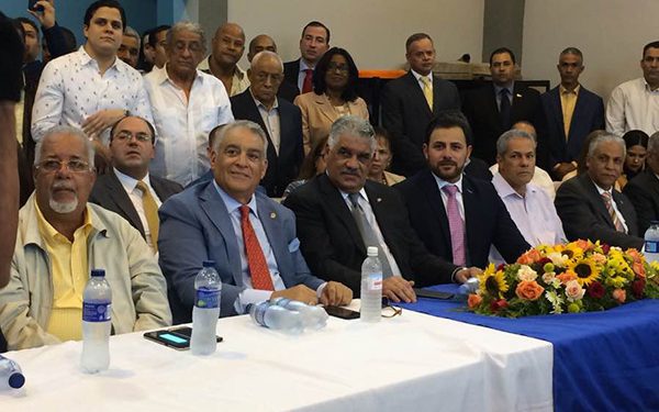 MEsa-inaguracion-Cuerpo-de-Bomberos-Ocoa