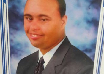 Roberto-Carlos-Dilone-Abreu-naranjal-abejas