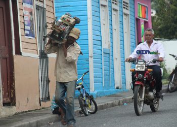 hombre-maquina-hombre-y-motor-al-aldo