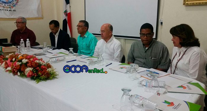 Firman-acuerdo-de-Co--manejo-del-parque-Luis-Quinn-en-Ocoa