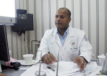 el doctor Freddy Flores