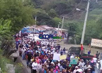 Ocoenos tirados a las calles en apoyo a La Horma