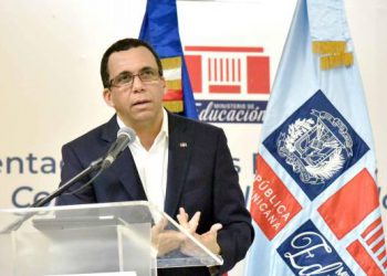 Andres Navarro Miistro educacon