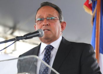 Angel Estevez Ministro de Medio Anbiente