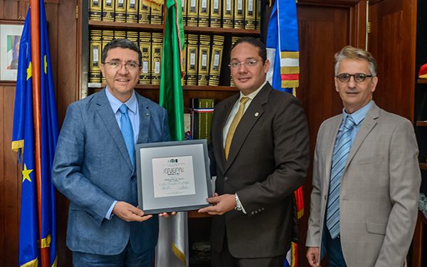 Embajador de Italia reafirma lazos con la Universidad UCE