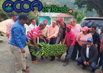 Minitro medio ambiente con Guineo