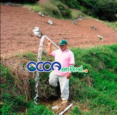 agricultor HORMA AGUA