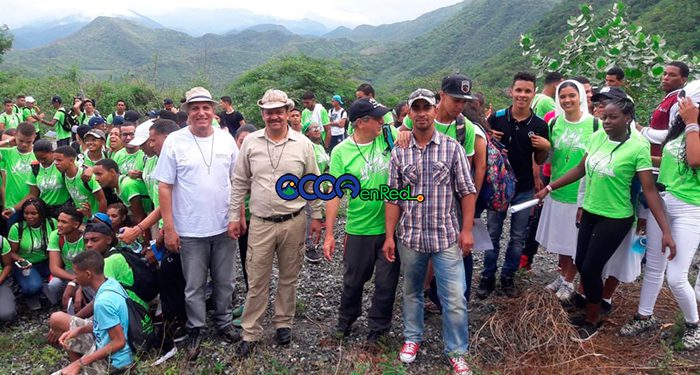 jovenes campamento Verano Ocoa