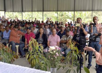 Ministro Medio Ambiente Angel Estevz en Ocoa