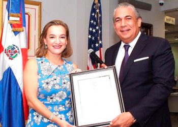 estrella consul carlos