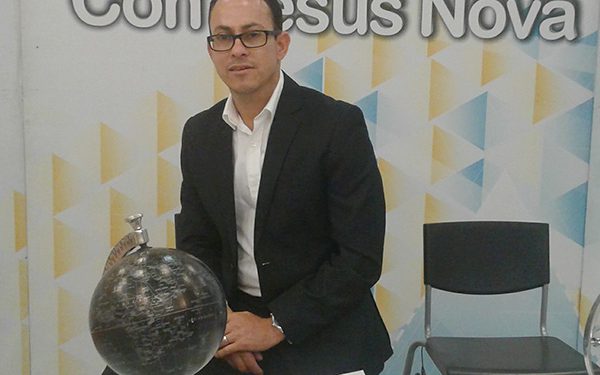 Julio Lluberes charla