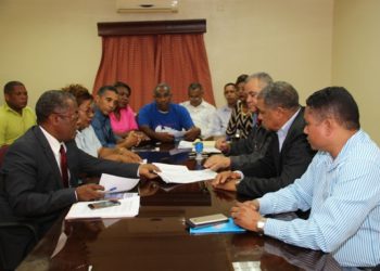 tOMAS INSCRIBE plancha