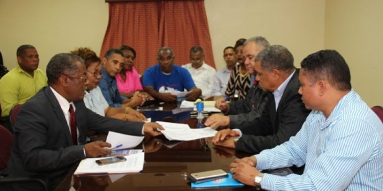 tOMAS INSCRIBE plancha