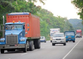 CAMIONES PESADOS 640x428