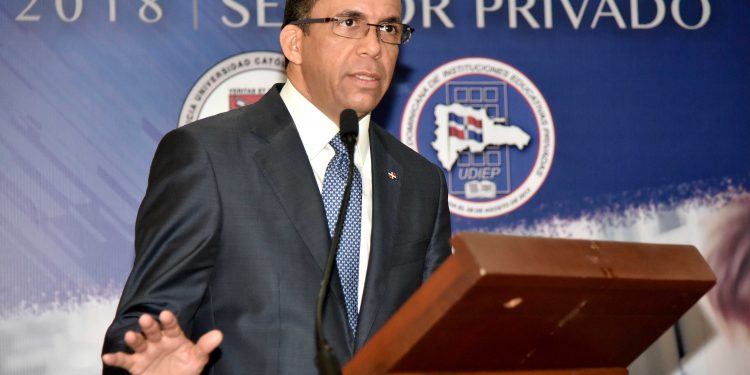 andres navarro pidiun directores