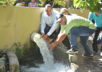 Agua azua produccion