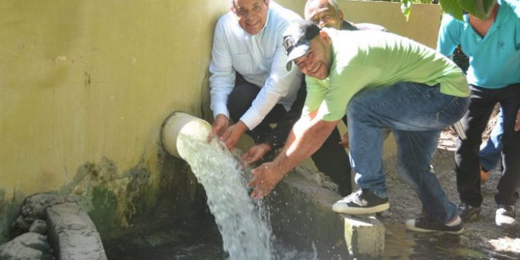 Agua azua produccion