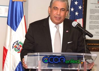 Carlos Castillo Podiun Consulado NY