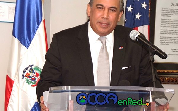 Carlos Castillo Podiun Consulado NY