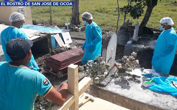 Exhumacion restos Delfin Mejia