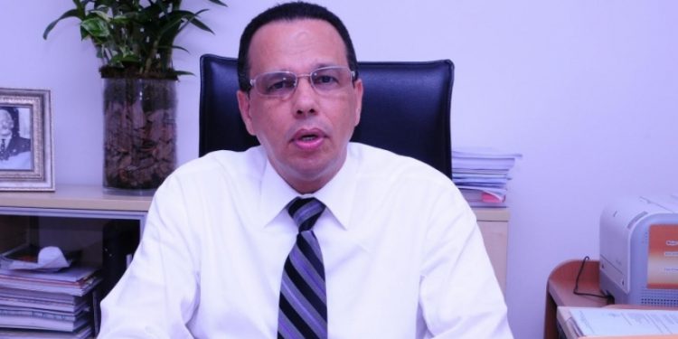 Ministro de eduacion Pena Mirabal