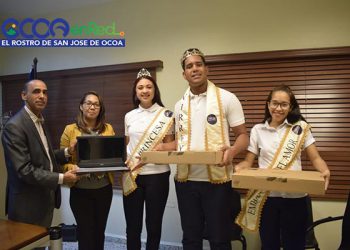 senador entrega laptop corte 2019