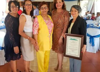 mujeres reconocdidas eduacadoras