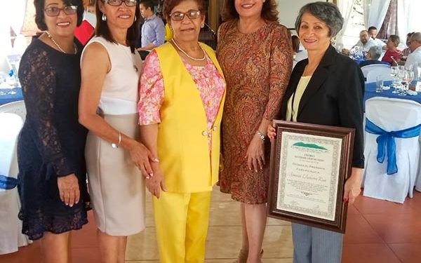 mujeres reconocdidas eduacadoras