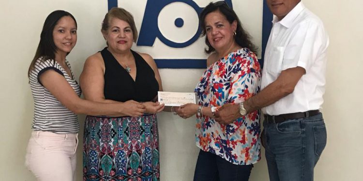 Foto entrega mobiliario