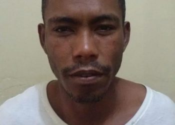 hombre preso Rancho arriba