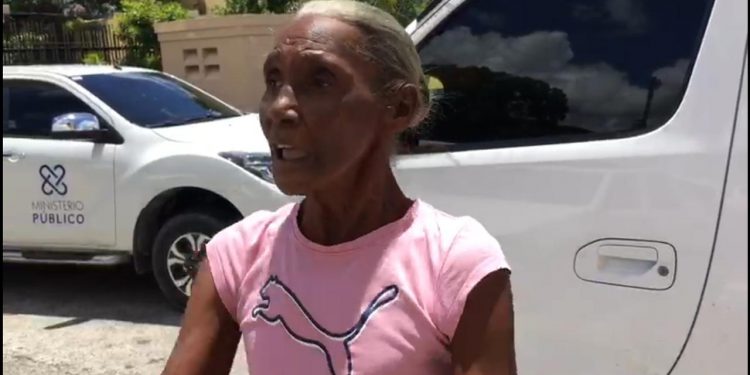 mujer denuncia chiva