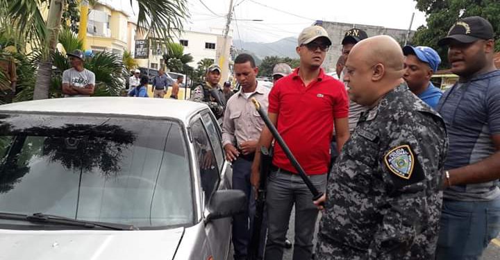Carro preso atrco