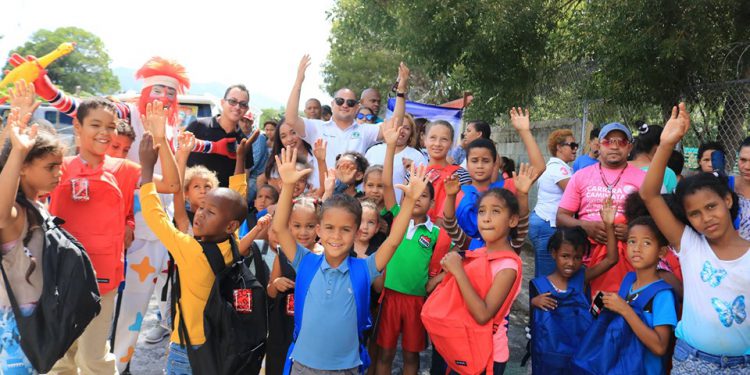 Utiles escolares Somos de Ocoa